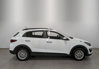 Подержанный автомобиль Kia Rio Hatchback 2020 года (4 фото)