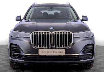 Подержанный автомобиль BMW X7 2019 года (2 фото)