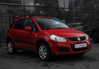 Подержанный автомобиль Suzuki SX4 Hatchback 2012 года (3 фото)