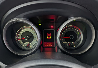 Подержанный автомобиль Mitsubishi Pajero 2018 года (13 фото)