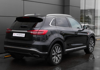 Подержанный автомобиль Hongqi HS5 2024 года (5 фото)