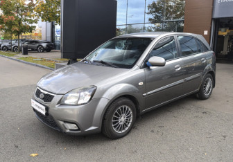 Подержанный автомобиль Kia Rio Hatchback 2010 года (2 фото)