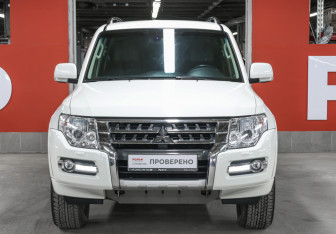 Подержанный автомобиль Mitsubishi Pajero 2018 года (2 фото)