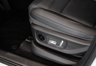 Новый LiXiang L6 2025 (22 фото)