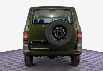 Новый УАЗ Patriot 2025 (6 фото)