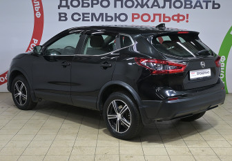 Подержанный автомобиль Nissan Qashqai 2019 года (6 фото)