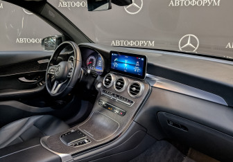 Подержанный автомобиль Mercedes-Benz GLC Coupe 2022 года (13 фото)