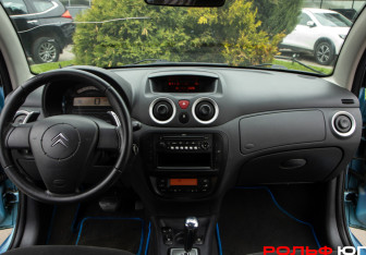 Подержанный автомобиль Citroen C3 Hatchback 2009 года (10 фото)