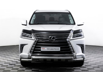 Подержанный автомобиль Lexus LX 2015 года (2 фото)