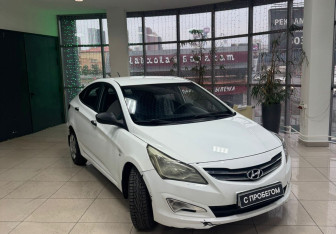 Подержанный автомобиль Hyundai Solaris Sedan 2014 года (6 фото)