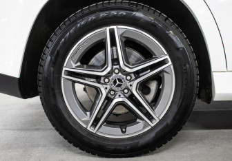 Подержанный автомобиль Mercedes-Benz GLE 2020 года (27 фото)