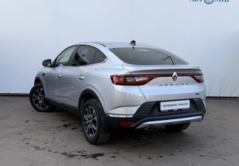 Подержанный автомобиль Renault Arkana 2021 года (7 фото)