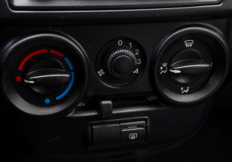 Подержанный автомобиль LADA (ВАЗ) Kalina Hatchback 2013 года (13 фото)