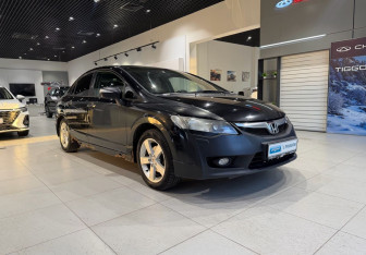 Подержанный автомобиль Honda Civic Sedan 2011 года (3 фото)