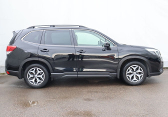 Подержанный автомобиль Subaru Forester Suv 2021 года (7 фото)