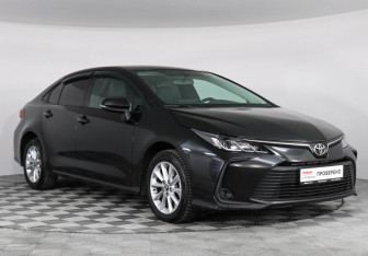 Подержанный автомобиль Toyota Corolla Sedan 2019 года (3 фото)