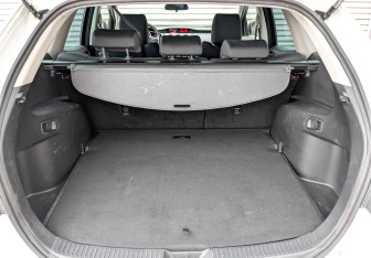 Подержанный автомобиль Mazda CX-7 2010 года (11 фото)