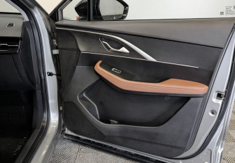 Подержанный автомобиль Omoda C5 2023 года (24 фото)