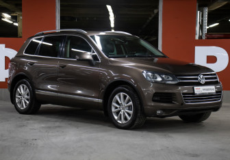Подержанный автомобиль Volkswagen Touareg 2013 года (3 фото)
