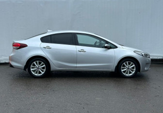 Подержанный автомобиль Kia Cerato Sedan 2017 года (4 фото)