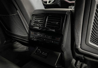 Подержанный автомобиль Volkswagen Touareg 2019 года (22 фото)