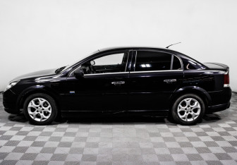Подержанный автомобиль Opel Vectra Sedan 2007 года (8 фото)