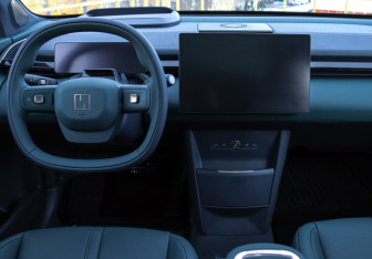 Подержанный автомобиль Zeekr X 2023 года (10 фото)