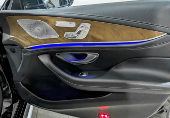 Подержанный автомобиль Mercedes-Benz AMG GT Liftback 2019 года (26 фото)