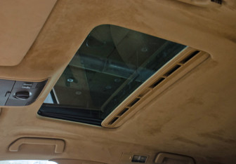 Подержанный автомобиль Porsche Cayenne 2006 года (22 фото)