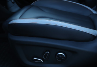 Подержанный автомобиль Changan UNI-V 2024 года (19 фото)