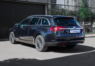 Подержанный автомобиль Opel Insignia Wagon 2014 года (6 фото)