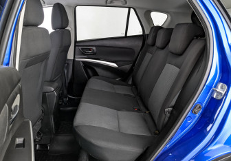 Подержанный автомобиль Suzuki SX4 Hatchback 2014 года (18 фото)