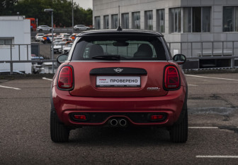 Подержанный автомобиль MINI Hatch 2020 года (6 фото)