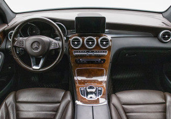 Подержанный автомобиль Mercedes-Benz GLC Coupe 2016 года (13 фото)