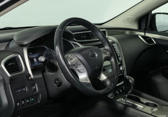 Подержанный автомобиль Nissan Murano Suv 2018 года (14 фото)