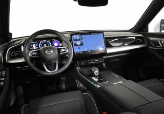 Подержанный автомобиль GAC GS8 2023 года (11 фото)