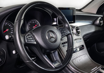 Подержанный автомобиль Mercedes-Benz GLC Coupe 2017 года (14 фото)