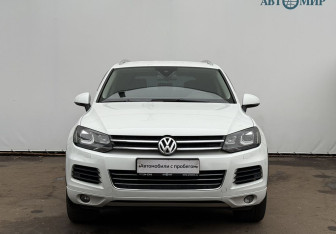Подержанный автомобиль Volkswagen Touareg 2013 года (2 фото)
