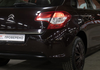 Подержанный автомобиль Citroen C4 Hatchback 2011 года (20 фото)