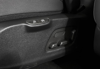 Подержанный автомобиль Kia Carnival 2022 года (26 фото)