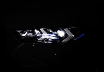 Подержанный автомобиль BMW X5 2025 года (32 фото)