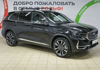 Подержанный автомобиль Geely Monjaro 2023 года (3 фото)
