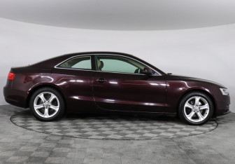 Подержанный автомобиль Audi A5 Coupe 2014 года (4 фото)
