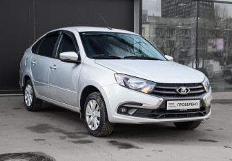 Подержанный автомобиль LADA (ВАЗ) Granta Liftback 2023 года (3 фото)