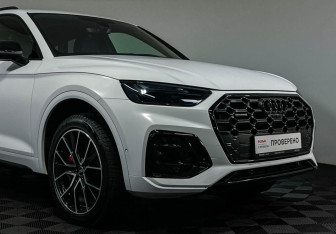 Подержанный автомобиль Audi Q5 2024 года (22 фото)