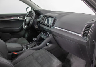 Подержанный автомобиль Skoda Karoq 2020 года (9 фото)