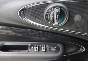 Подержанный автомобиль MINI Clubman Wagon 2016 года (12 фото)