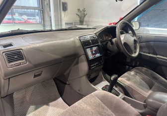 Подержанный автомобиль Toyota Corona Sedan 1998 года (11 фото)