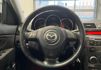 Подержанный автомобиль Mazda 3 Sedan 2007 года (15 фото)