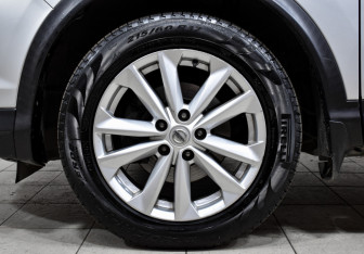 Подержанный автомобиль Nissan Qashqai 2017 года (9 фото)